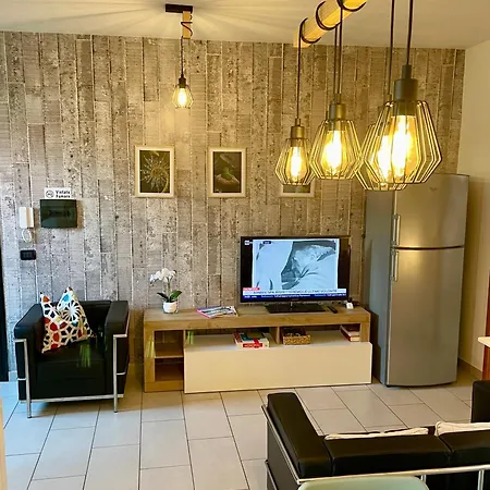 Bnbook Blue River -2 Bedrooms And Private Parking * Sesto Calende